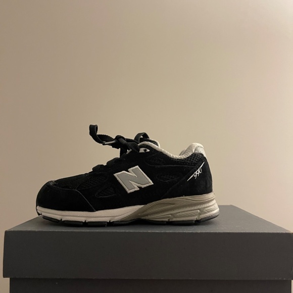 (No offers pls) Toddler New Balance 990v3 - Picture 5 of 6